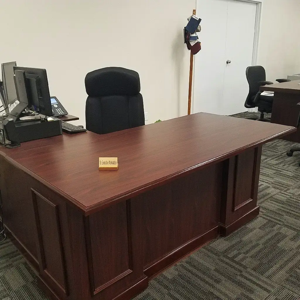 Senior Executive Workstation with Right Return&nbsp;Mahogany
